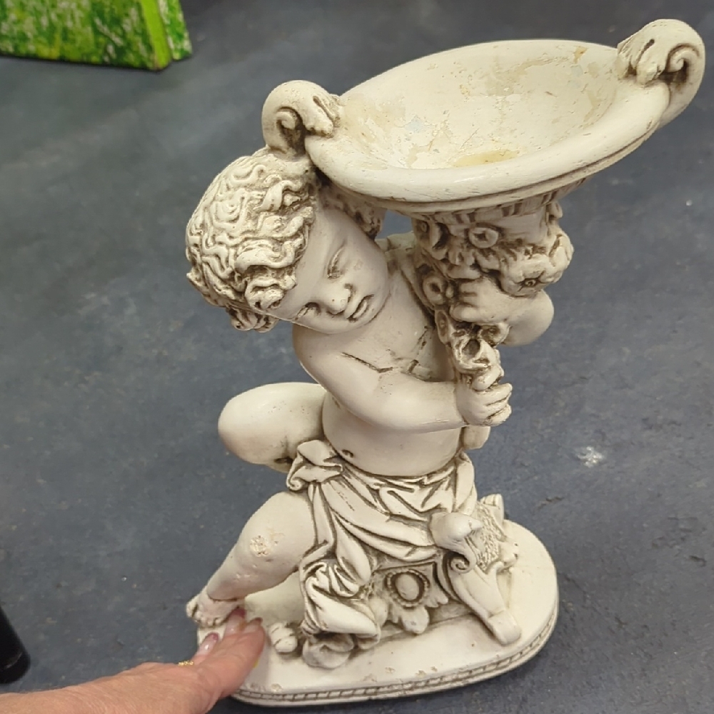 Cherub Decorative Statue in Cream